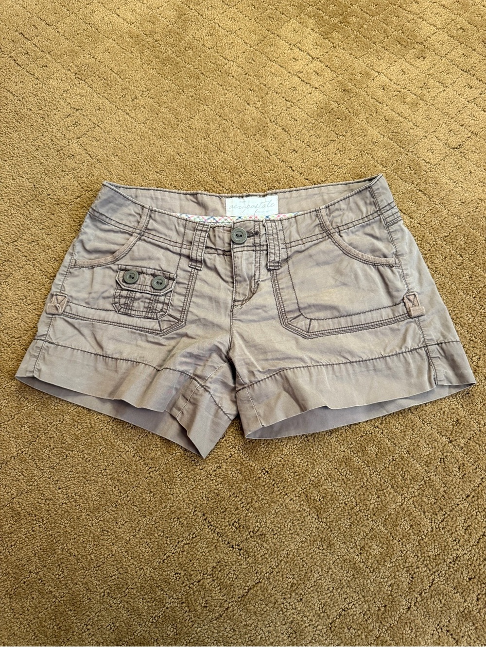 Vintage Aéropostale Beige Cargo Shorts Low Rise Women’s 1/2 Y2K